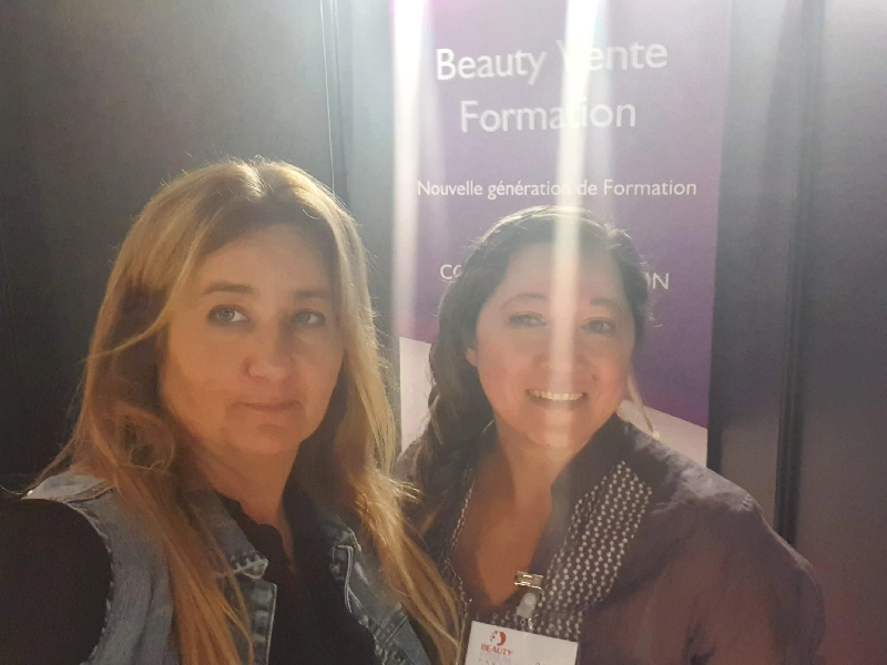 Avec une fidèle stagiaire Diane M
Oct 2029 Beauty Forum Paris